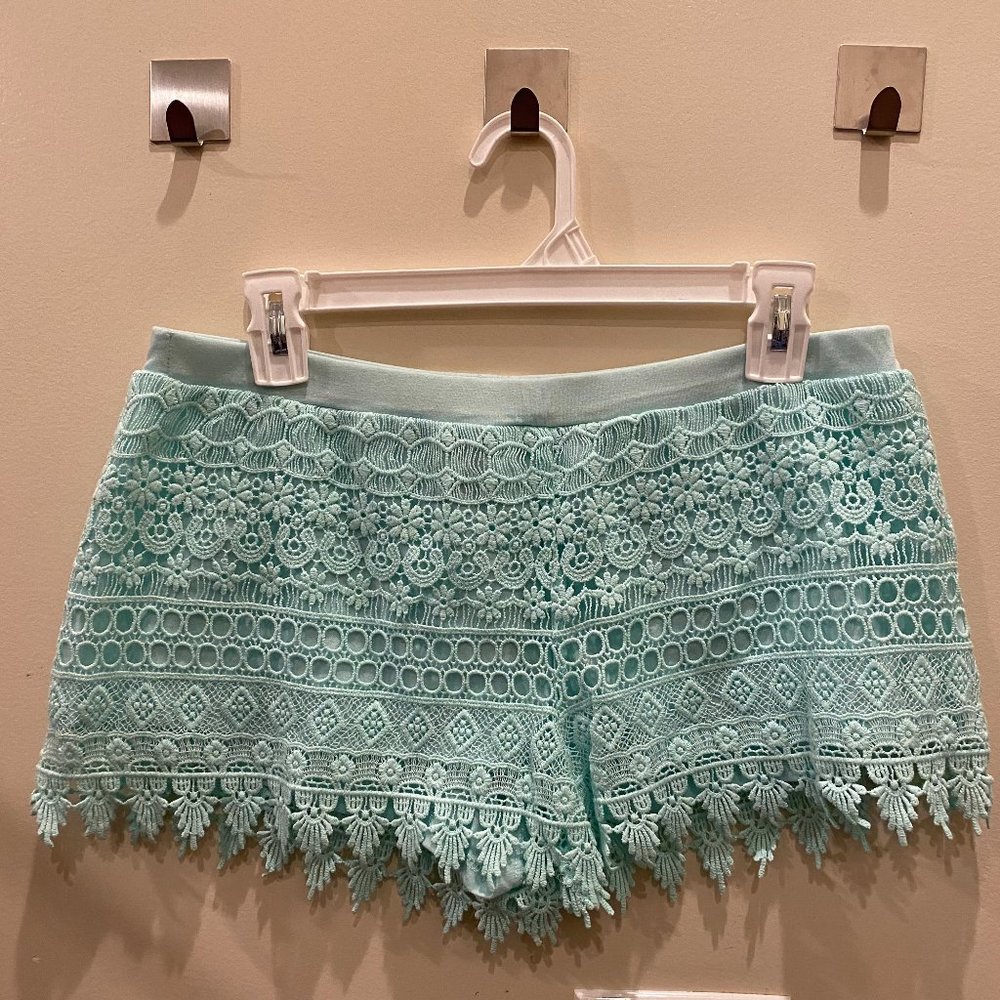 NWT H&M Divided Lace Shorts Mint Green Medium